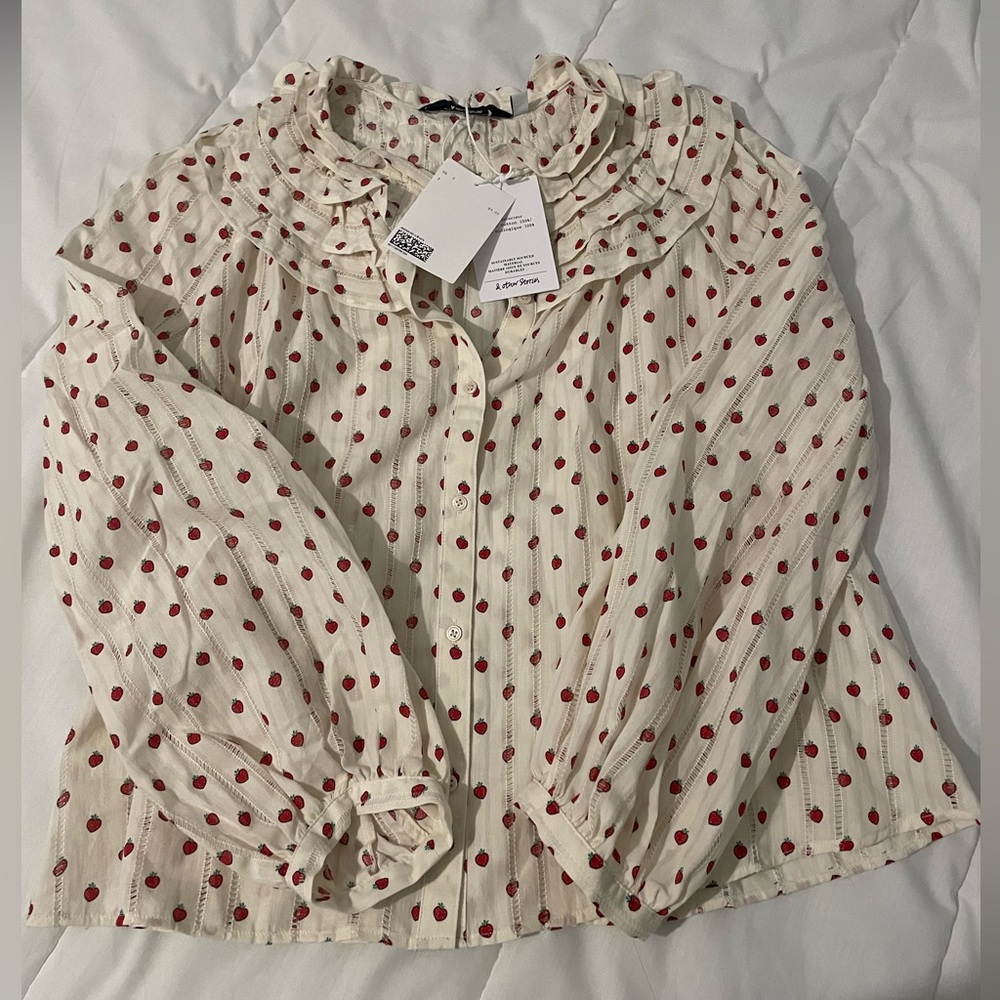 & other stories strawberry blouse size small brand new